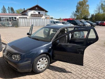 Usata VW Golf IV 75 CV (55 kW) 2001 Blu Berlina