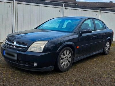 Schwarz Gebraucht 2002 Opel Vectra Limousine | 900 € (Guter Preis)
