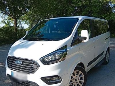Gebraucht Ford Tourneo 130 PS (95 kW) 2019 Weiß Van / Kleinbus