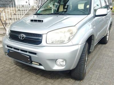 Usata Toyota RAV4 116 CV (85 kW) 2005 Argento SUV