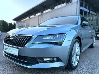 Gebraucht Skoda Superb 180 PS (132 kW) 2015 Grau Kombi