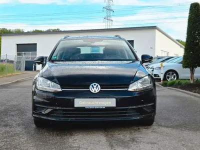 Second-hand VW Golf VII Trendline 116 CP (85 kW) 2018 Negru Break