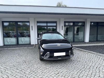 Gebraucht Hyundai Kona Trend 120 PS (88 kW) 2023 Schwarz SUV