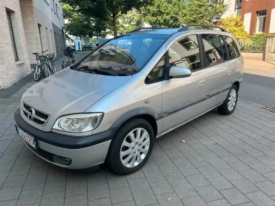 Gebraucht Opel Zafira 145 PS (106 kW) 2003 Silber Van / Kleinbus