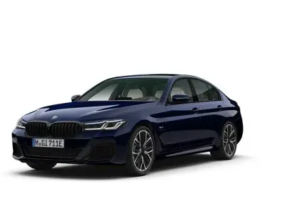 Gebraucht BMW 545e M Sport 394 PS (289 kW) 2022 Blau Limousine