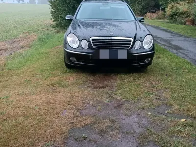 Gebraucht Mercedes E320 Avantgarde 204 PS (150 kW) 2004 Schwarz Kombi