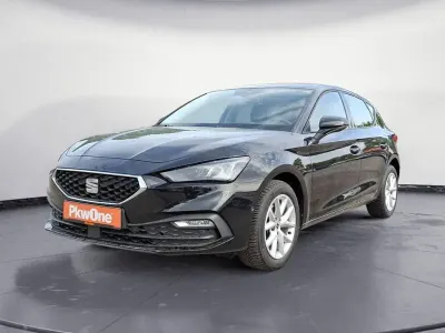 Używany Seat Leon CONNECT 110 KM (80 kW) 2022 Czarny Sedan/Limuzyna