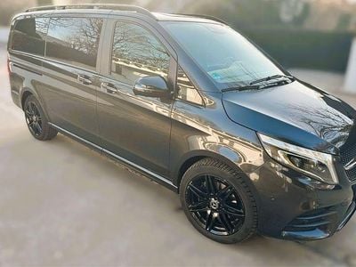 Gebraucht Mercedes V300 Avantgarde Edition 237 PS (174 kW) 2023 Schwarz Van / Kleinbus