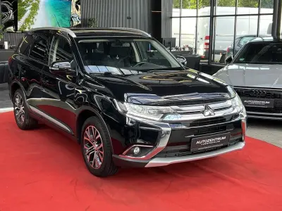 Gebraucht Mitsubishi Outlander Plus 150 PS (110 kW) 2015 Schwarz SUV