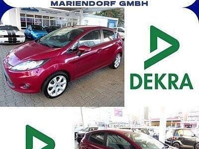 Gebraucht Ford Fiesta Champions Edition 82 PS (60 kW) 2011 Rot Kleinwagen