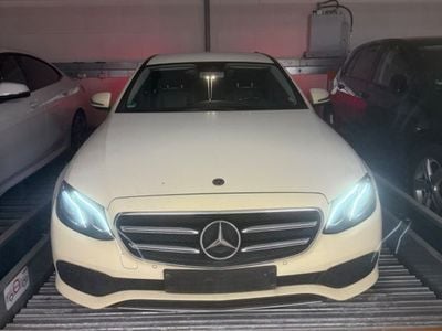 Mercedes E220