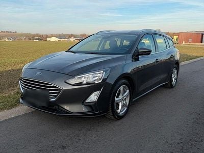 Usata Ford Focus 120 CV (88 kW) 2019 Grigio Station wagon