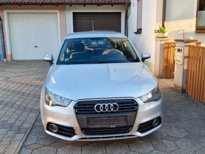 Gebraucht Audi A1 105 PS (77 kW) 2011 Silber Kleinwagen