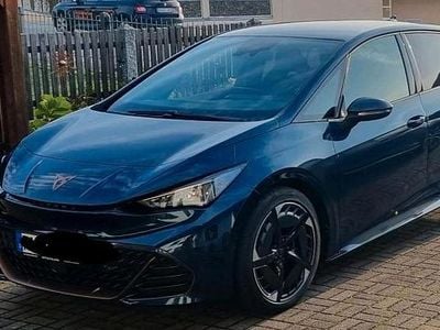 Blau Gebraucht 2022 Cupra Born Kleinwagen | 22.500 € (Guter Preis)