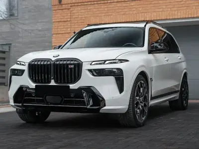 Gebraucht BMW X7 M Sport 530 PS (389 kW) 2023 Weiß SUV