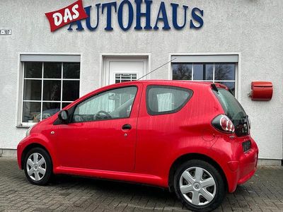 Rot Gebraucht 2011 Toyota Aygo Basis Kleinwagen | 3.999 € (Fairer Preis)