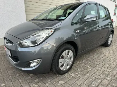 Gebraucht Hyundai ix20 Classic 90 PS (66 kW) 2011 Grau Kleinwagen