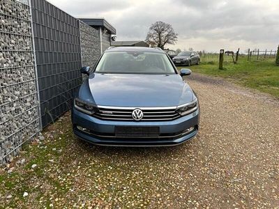 gebraucht VW Passat Variant 2.0 TDI 4M DSG Highline Pano AHK 18" L