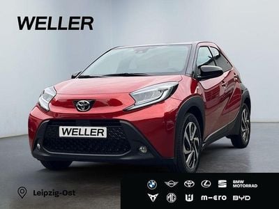 Neu Toyota Aygo X 72 PS (52 kW) 2025 Rot SUV