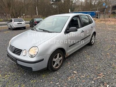 Grau Gebraucht 2003 VW Polo Comfortline Limousine | 990 € (Guter Preis)