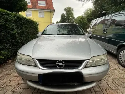 Gebraucht Opel Vectra 116 PS (85 kW) 2000 Silber Kombi
