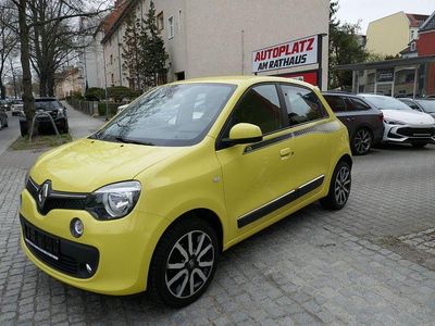 Usado Renault Twingo Luxe 71 HP (52 kW) 2014 Amarelo Citadino