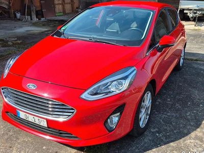 Gebraucht Ford Fiesta Titanium 101 PS (74 kW) 2017 Rot Limousine