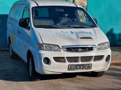 Hyundai H-1