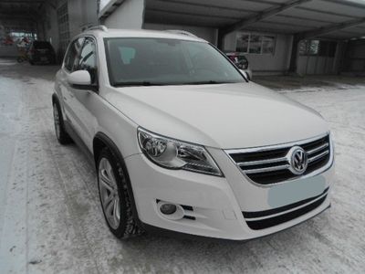 Gebraucht VW Tiguan Sport 170 PS (125 kW) 2010 Weiß metallic SUV