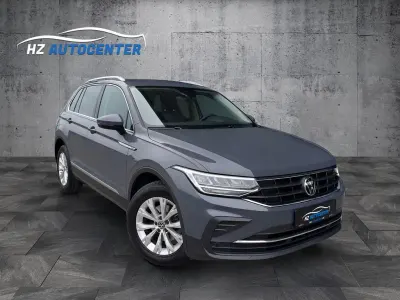Gebraucht VW Tiguan Life 150 PS (110 kW) 2023 Grau SUV