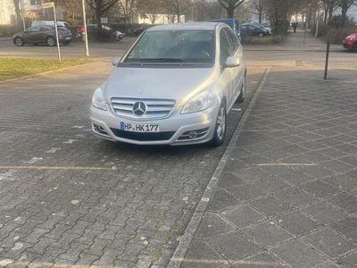 Silber Gebraucht 2010 Mercedes B160 Van / Kleinbus | 7.000 € (Fairer Preis)