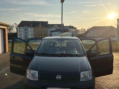 Second-hand Fiat Panda 73 CP (53 kW) 2005 Negru Hatchback