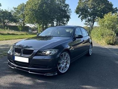 Gebraucht BMW 320 150 PS (110 kW) 2005 Grau Limousine