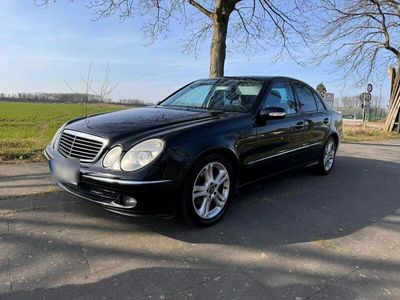 Mercedes E280