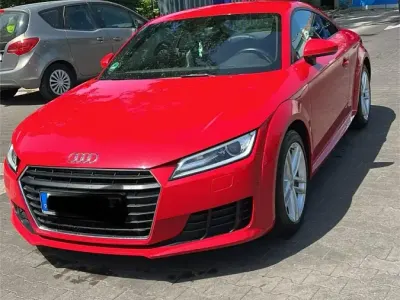 Używany Audi TT Design 170 KM (125 kW) 2014 Czerwony Coupe