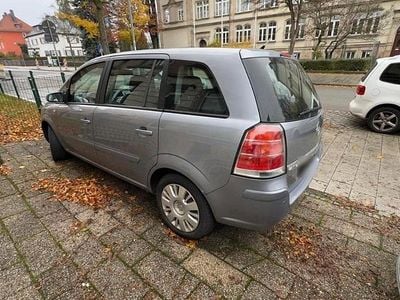 Usata Opel Zafira 88 CV (64 kW) 2007 Argento Monovolume