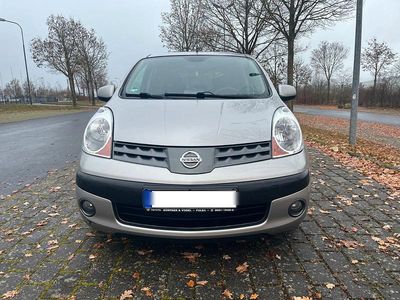 Grau Gebraucht 2006 Nissan Note Tekna Van / Kleinbus | 1.780 € (Teuer)