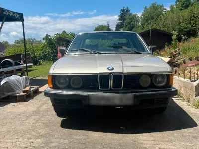 Gebraucht BMW 728 186 PS (136 kW) 1983 Beige Limousine