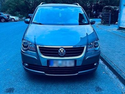 Second-hand VW Touran 140 CP (102 kW) 2010 Gri Monovolum