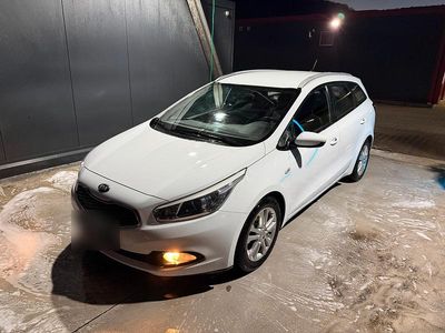 Gebraucht Kia Ceed Sportswagon 135 PS (99 kW) 2013 Weiß Kombi