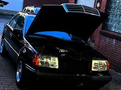 Schwarz Gebraucht 1990 Mercedes 200 Limousine | 5.300 €