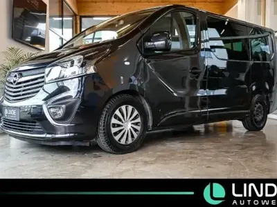Usata Opel Vivaro 146 CV (107 kW) 2016 Nero Monovolume