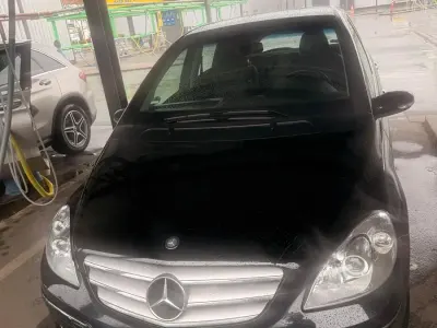 Gebraucht Mercedes B180 109 PS (80 kW) 2006 Schwarz Van / Kleinbus