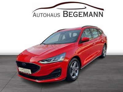 Gebraucht Ford Focus 120 PS (88 kW) 2022 Rot Limousine