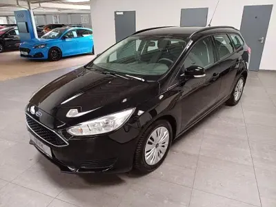 Gebraucht Ford Focus Trend 101 PS (74 kW) 2018 Kombi