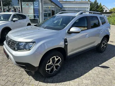Gebraucht Dacia Duster Acces 114 PS (83 kW) 2021 Grau SUV