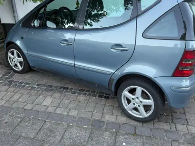 Gebraucht Mercedes 170 105 PS (77 kW) 2004 Blau Kleinwagen