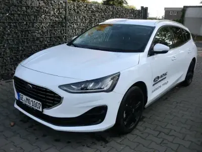Używany Ford Focus Titanium 125 KM (91 kW) 2024 Biały Kombi