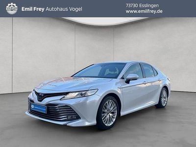 Weiß Gebraucht 2019 Toyota Camry Executive Limousine | 25.980 € (Fairer Preis)