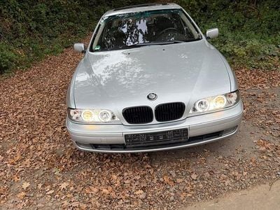 BMW 528
